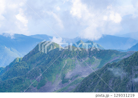 【山岳素材】殺生ヒュッテから見る風景と槍ヶ岳【長野県】 【山岳素材】殺生ヒュッテから見る風景と槍ヶ岳【長野県】 129331219