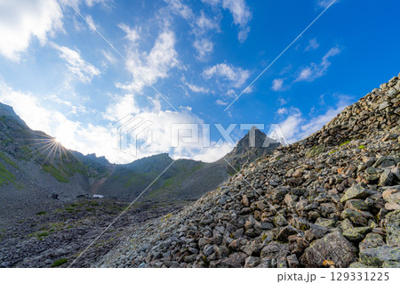 【山岳素材】殺生ヒュッテから見る風景と槍ヶ岳【長野県】 【山岳素材】殺生ヒュッテから見る風景と槍ヶ岳【長野県】 129331225