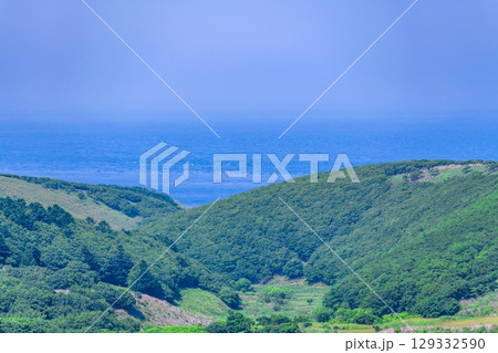 宗谷丘陵の絶景を巡る周氷河ロード 宗谷丘陵の絶景を巡る周氷河ロード 129332590