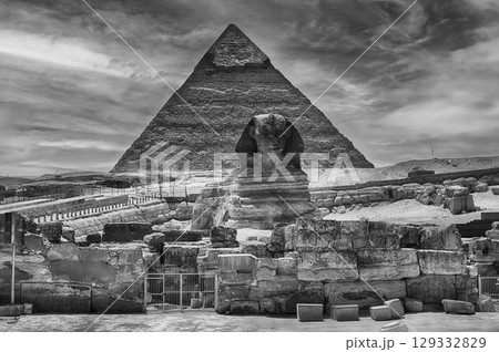 Great Sphinx of Giza, Pyramid of Khafre in the background Great Sphinx of Giza, Pyramid of Khafre in the background 129332829