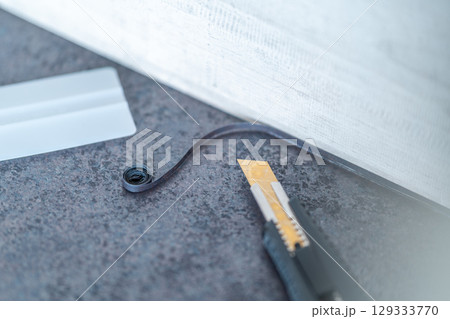 リフォーム　DIY　印刷化粧フィルム施工　ダイノックシート　端部カット 129333770