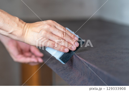 リフォーム　DIY　印刷化粧フィルム施工　ダイノックシート　角　スキージー 129333908