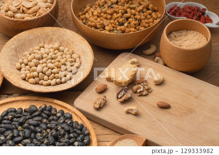 ローカーボ　豆　ナッツ　おからクッキー 129333982