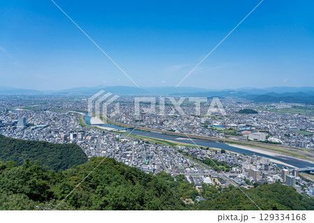 岐阜県岐阜市　岐阜城のある金華山展望台からの天下を取った気分になれる眺め 129334168