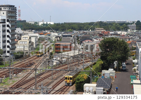近江鉄道へ向かう西武新宿線旧2000系電車（小手指車両基地→JR新秋津駅） 129334175