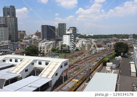 近江鉄道へ向かう西武新宿線旧2000系電車（小手指車両基地→JR新秋津駅） 129334176
