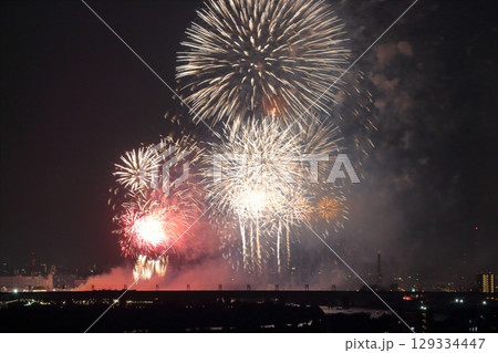 荒川:戸田橋花火大会 SkyFantasia(2025年) 荒川:戸田橋花火大会 SkyFantasia(2025年) 129334447