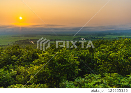 【北海道_釧路湿原】黄昏時の細岡展望台からの眺望 夏 【北海道_釧路湿原】黄昏時の細岡展望台からの眺望 夏 129335526