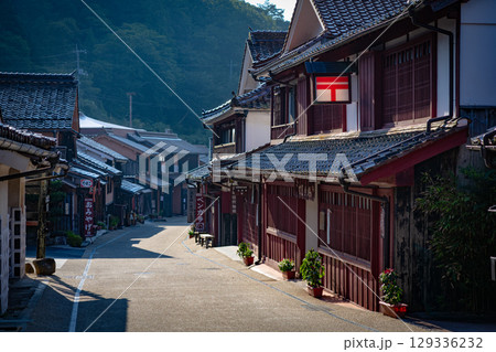 風情ある吹屋の街並み 風情ある吹屋の街並み 129336232