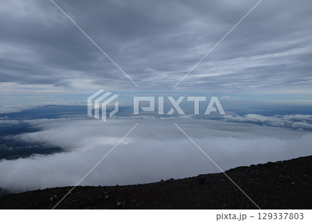 富士山、登山、富士宮ルート、静岡県 129337803