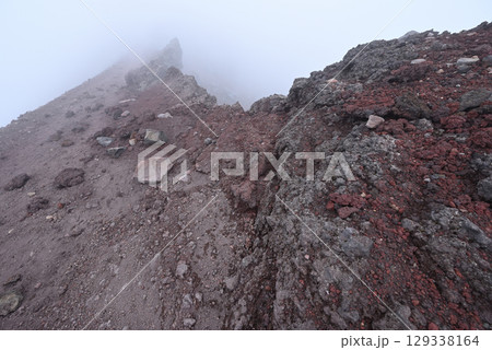 富士山、登山、富士宮ルート、静岡県 129338164