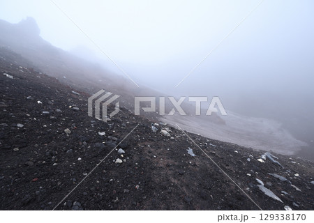 富士山、登山、富士宮ルート、静岡県 富士山、登山、富士宮ルート、静岡県 129338170