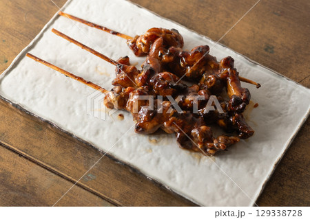 うなぎの肝蒲焼串　(写真素材) 129338728