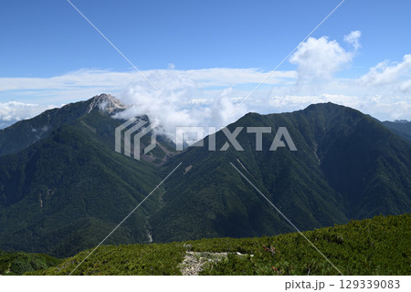 仙丈ヶ岳登山、山梨県 仙丈ヶ岳登山、山梨県 129339083