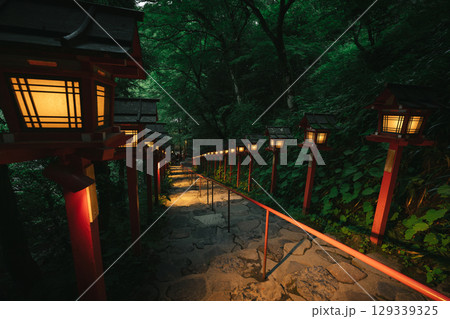 Traditional lanterns at Kifune Shrine in summer evening in Kyoto, Japan 129339325