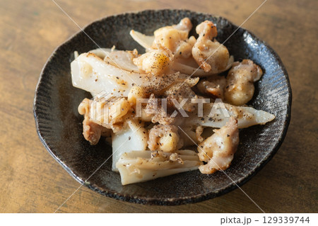 若鶏軟骨焼きイメージ (写真素材) 若鶏軟骨焼きイメージ (写真素材) 129339744