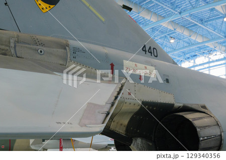 航空自衛隊F-4EJ改ファントムⅡの水平尾翼の固定式前縁スラット 129340356