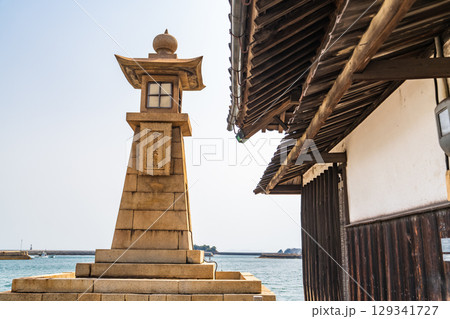 《広島県》常夜灯・鞆の浦の港 129341727