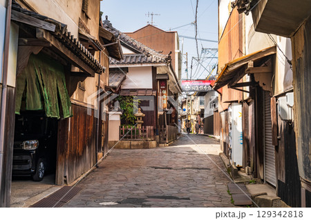 《広島県》鞆の浦の路地・日本の原風 129342818