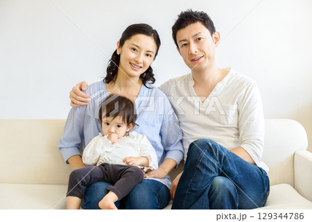 三人親子  三人親子  129344786