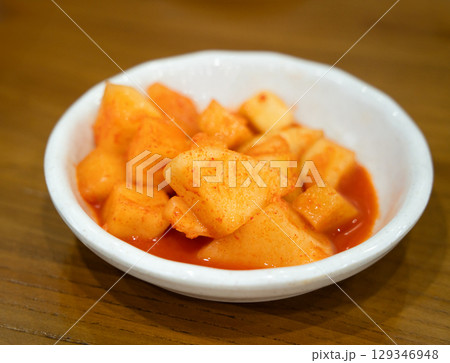 ラディッシュ 大根 カブ 129346948