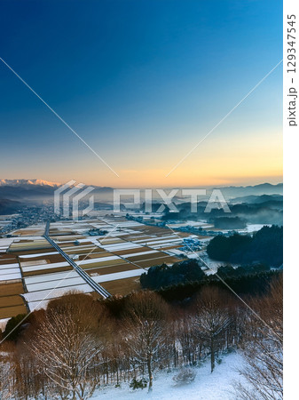 昔からの風景が残る「日本の田園風景」 129347545