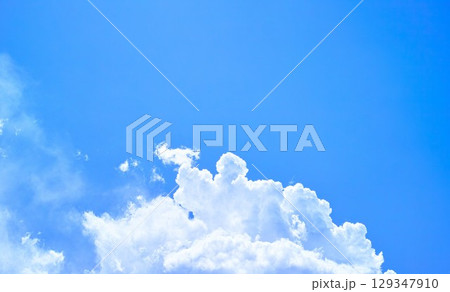 青空と雲イメージ 129347910