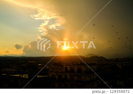 Stunning sunrise over the city Stunning sunrise over the city 129350072