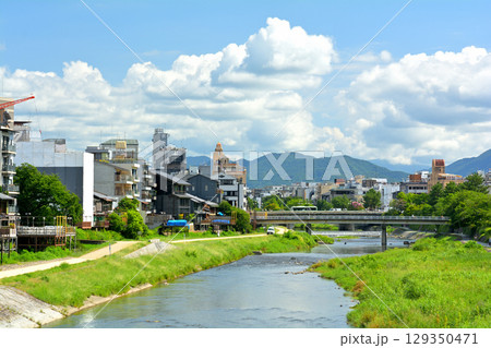 京都・鴨川 129350471