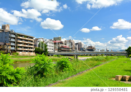 京都・鴨川 129350481