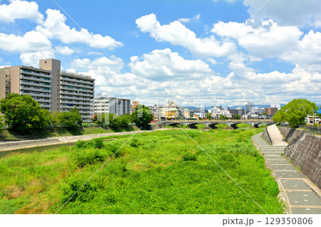 京都・鴨川 129350806