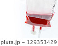 輸血バック 129353429