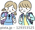 小学生の男の子と女の子 129353525