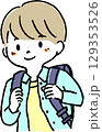 ランドセルを背負う男の子 129353526