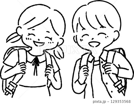 ランドセルを背負う笑顔の男の子と女の子 129353568