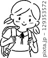 ランドセルを背負う女の子 129353572