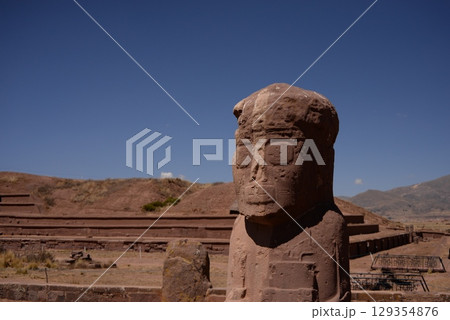 ティワナク遺跡、石像2 ティワナク遺跡、石像2 129354876