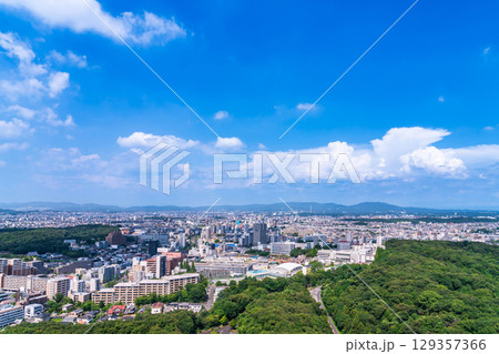 夏の名古屋市街地、東山スカイタワーからの眺め〈愛知県名古屋市〉 129357366