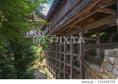 竹生島宝厳寺 舟廊下 129358728