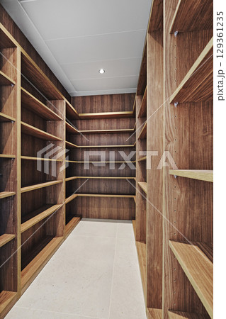 Modern empty walk-in wardrobe interior 129361235