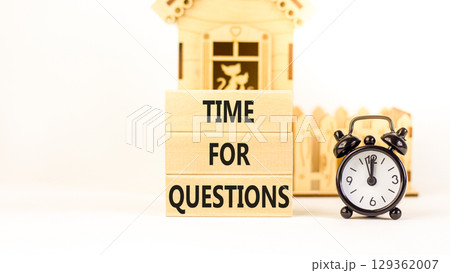 Time for questions symbol. Concept words Time for questions on beautiful wooden blocks. Beautiful white background. Black alarm clock. Business time for questions concept. Copy space. 129362007