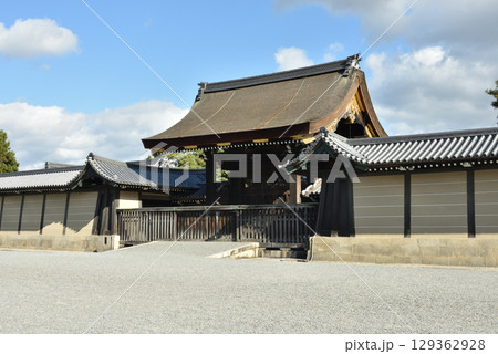京都御所　宜秋門(京都市上京区) 129362928