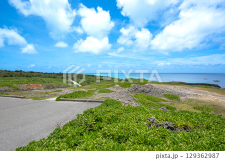 青空と海 宮古島 129362987