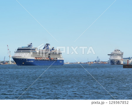 静岡県　セレブリティーミレニアムとダイヤモンドプリンセス　8月 129367852