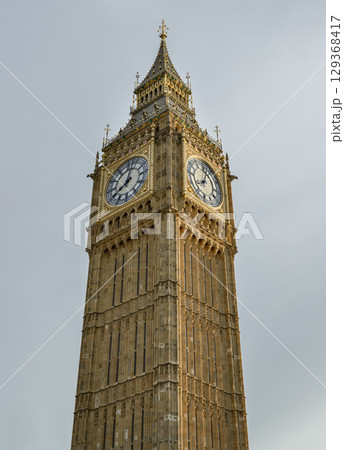 Big Ben is the nickname for the Great Bell of the clock, The tower housing the bell is officially named the Elizabeth Tower at the northern end of the Palace of Westminster. 129368417
