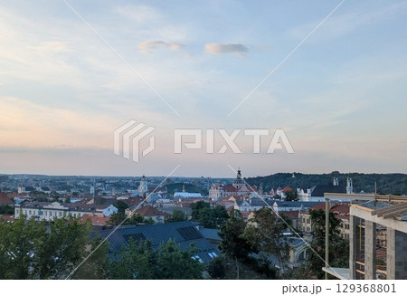 ヴィリニュス パノラマホテルからの旧市街の眺め ヴィリニュス パノラマホテルからの旧市街の眺め 129368801