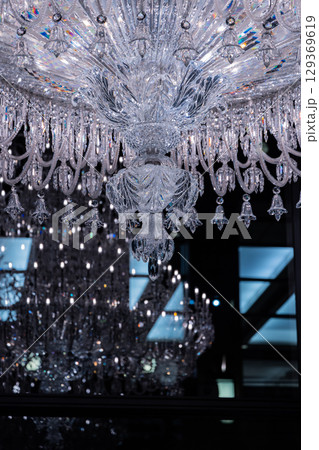 東京恵比寿ガーデンプレイスのシャンデリア 129369619
