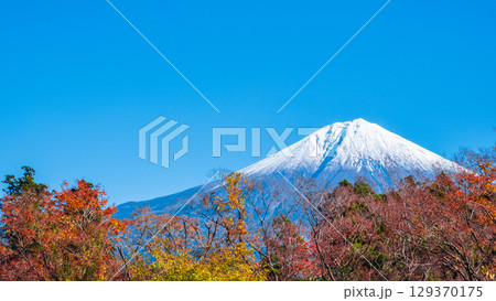 紅葉と富士山 紅葉と富士山 129370175