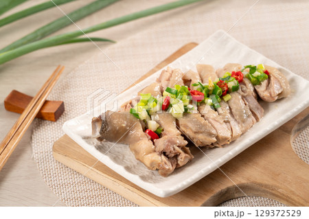 鶏 チキン ニワトリ 129372529