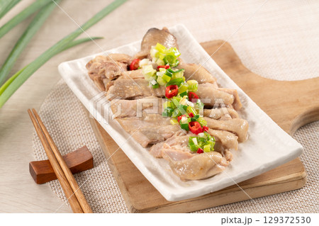 鶏 チキン ニワトリ 129372530